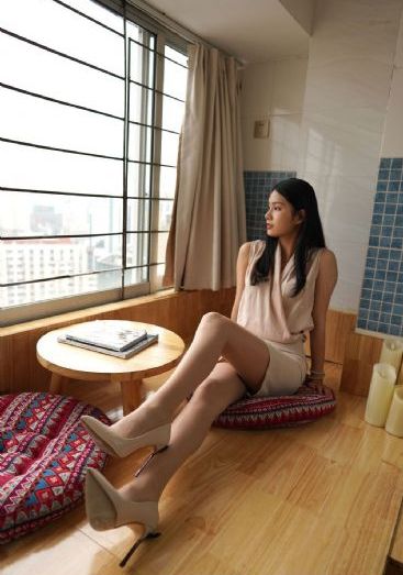 欧美服饰海报手绘_剧情片在线播放观看
