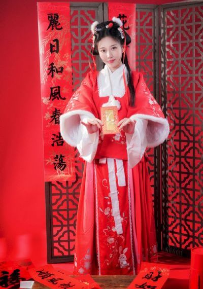欧美服装配色_720免费播放