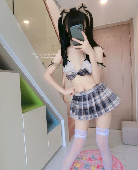两个人的视频在线观看www_影院在线观看
