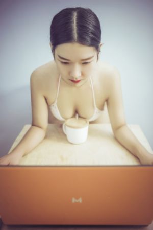 丝袜超碰_1080P高清视频观看