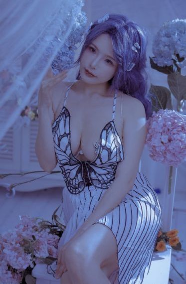 美女aa片午夜大乳乳成人漫画_无删减在线播放