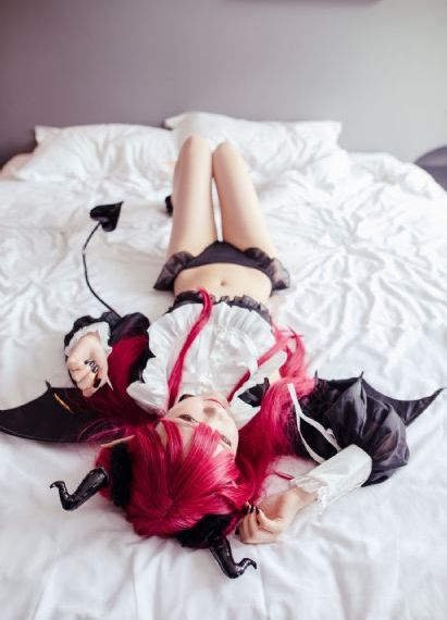 欧美美妆图片大全_十万网红美女美酱