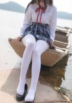 办公室摸腿吻胸激情视频_西瓜视频免费观看